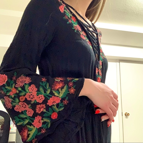 American Eagle Lace-up Bell Sleeve Romper - Picture 3 of 5